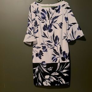 White, blue and black flower design midi dress with sleeves. Sz10 brand new.